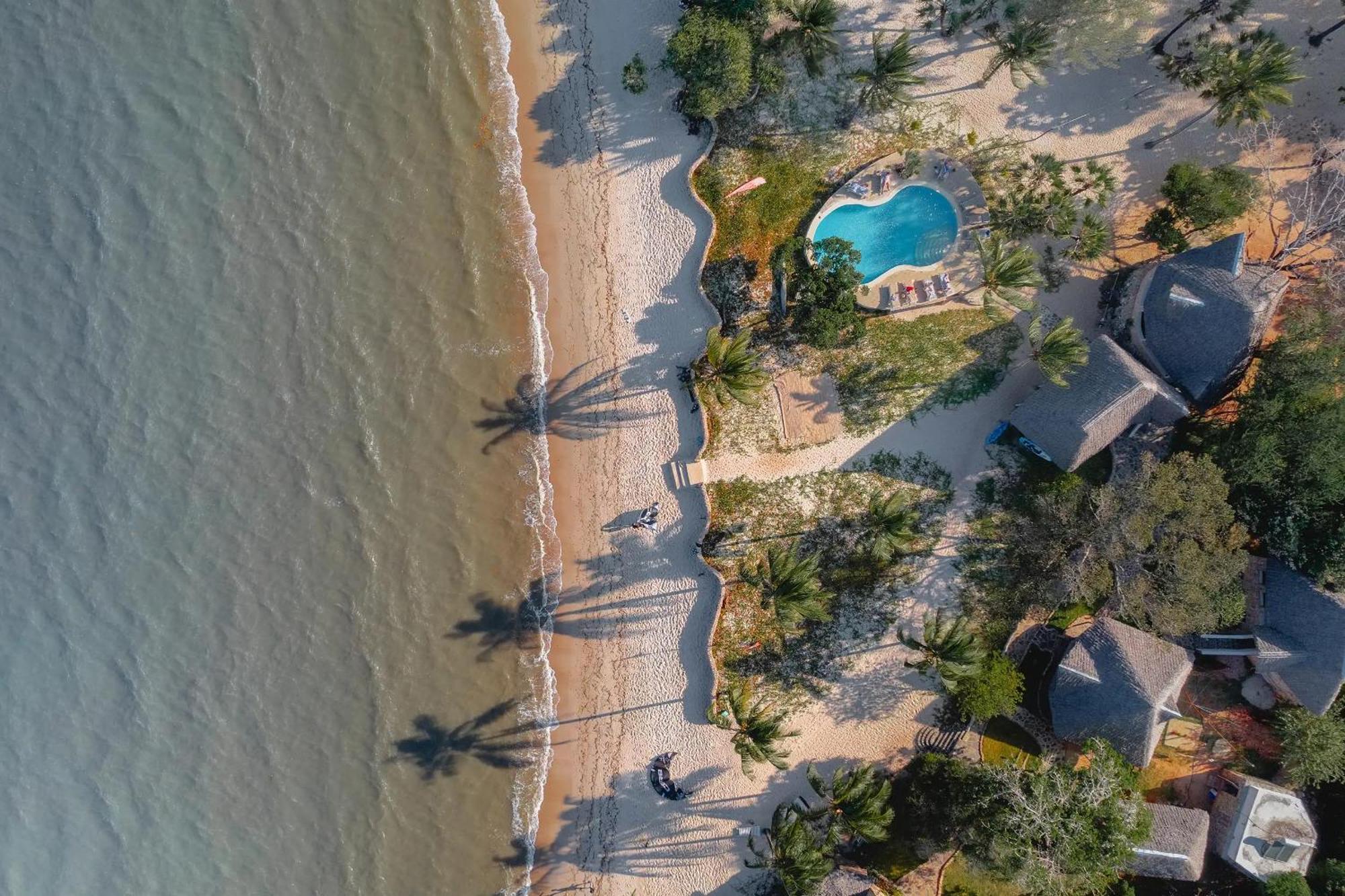 Mwazaro Beach Lodge Shimoni Exterior photo