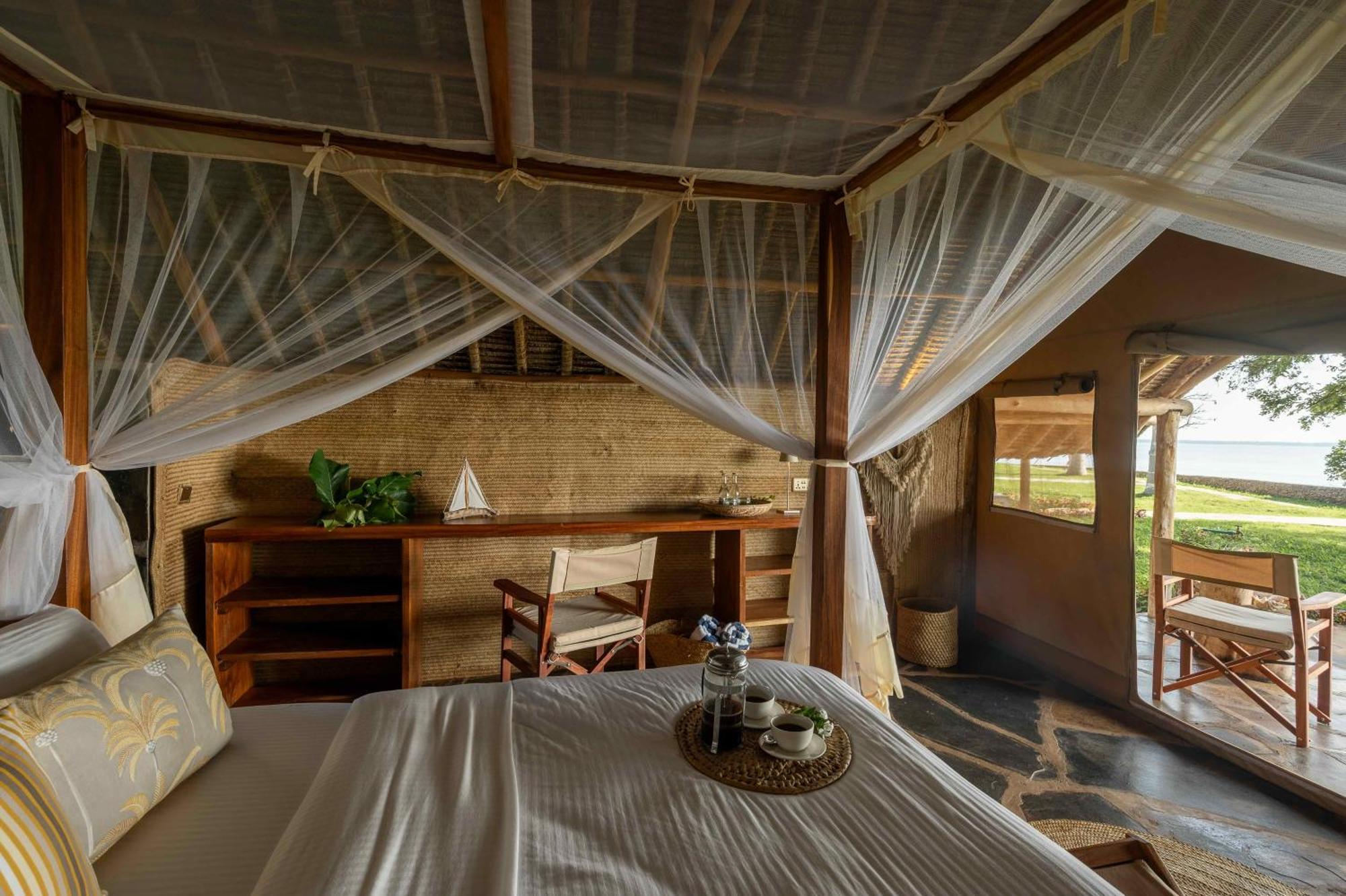 Mwazaro Beach Lodge Shimoni Exterior photo