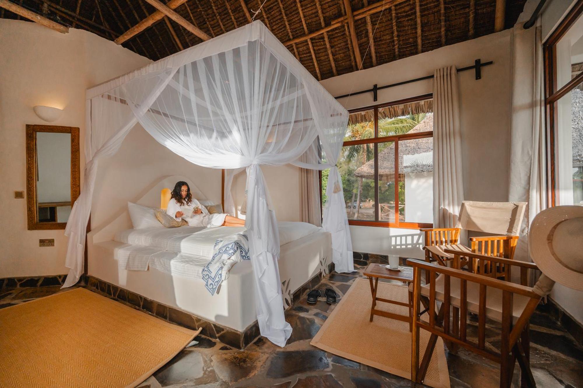 Mwazaro Beach Lodge Shimoni Exterior photo